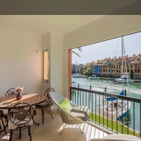 Apartment Con Piscina ,playa Con Vistas Panoramicas En La Marina De Sotogrande *
