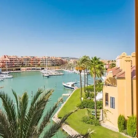 Apartment Con Piscina ,playa Con Vistas Panoramicas En La Marina De Sotogrande *