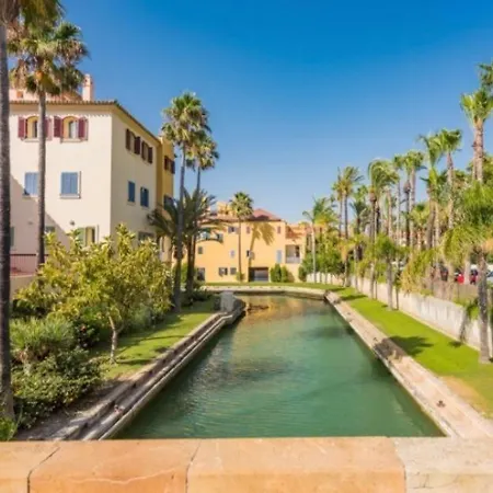 Apartment Con Piscina ,playa Con Vistas Panoramicas En La Marina De Sotogrande San Roque (Andalucia)