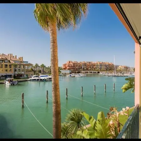 Con Piscina ,playa Con Vistas Panoramicas En La Marina De Sotogrande Apartment